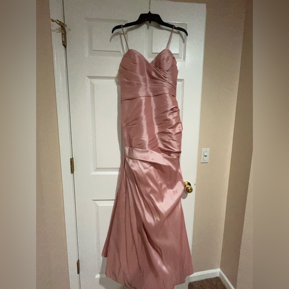 Formal Pink Gown - Picture 1 of 10